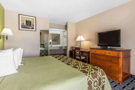 Rodeway Inn - 24