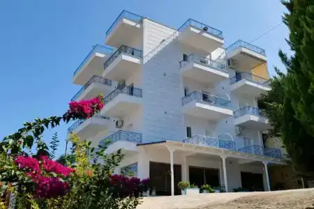 Miracle Saranda - 27