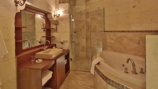 Golden Cave Suites - 127