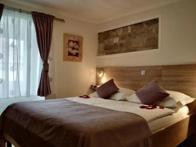 Kastel 1700 Boutique - 91