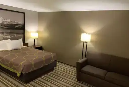 Super 8 by Wyndham - 3