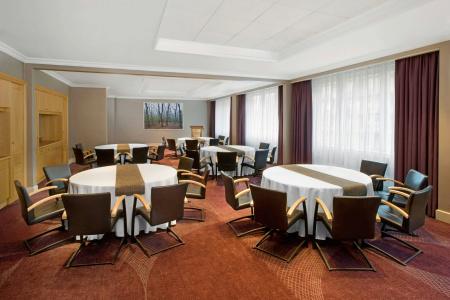 Sheraton Grand Warsaw - 45