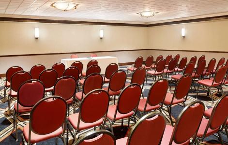 Four Points by Sheraton & Conference Center - 14