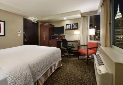 Courtyard by Marriott Times Square West - 3