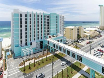 Hampton Inn & Suites Beach-Beachfront - 33