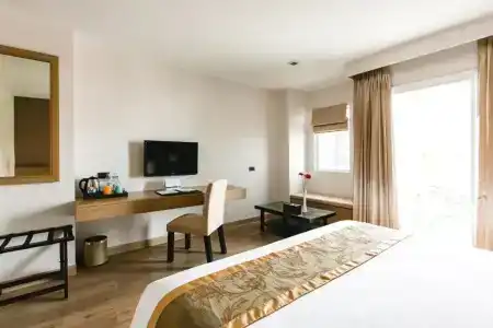 Adelphi Pattaya - Sha Extra Plus - 63