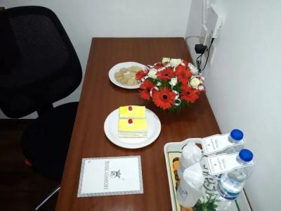 The Royal Comfort - 24