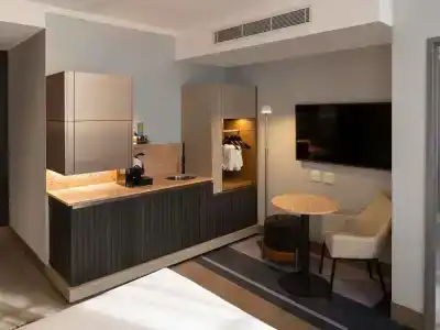 Travelodge Martin Place - 97