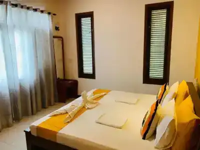 Sam's Guest House - 34