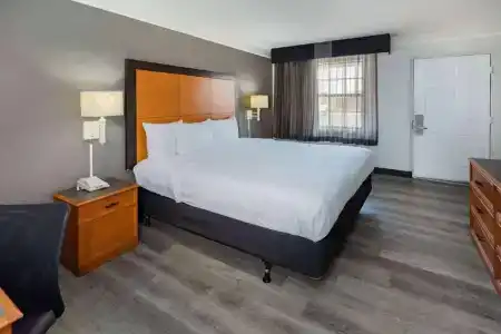 La Quinta Inn by Wyndham I-35 - 19