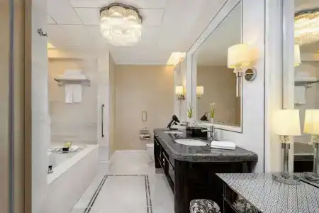 Shangri-La Nanjing - 26