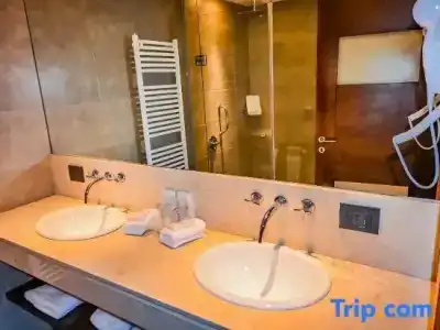 Manju Select(Hongqiao Hub National Exhibition Center Store) - 83