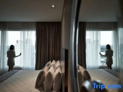 Pullman - 111