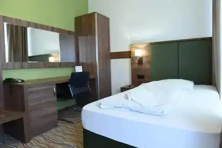 Olive Inn - 12
