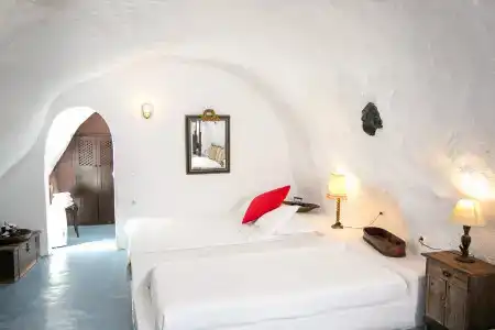 Alexander's Suites - 4