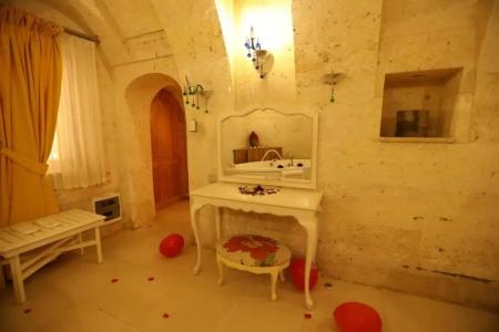 Anatelein Boutique Cave - 115