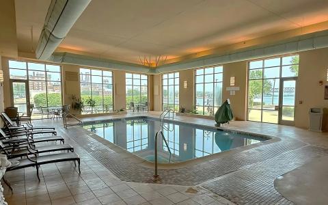 Embassy Suites East and Riverfront Conference Center - 24