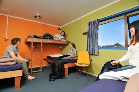 Tasman Bay Backpackers - 9