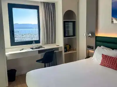 Mercure Ajaccio - 61