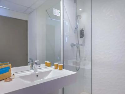 ibis Styles Cannes Le Cannet - 81