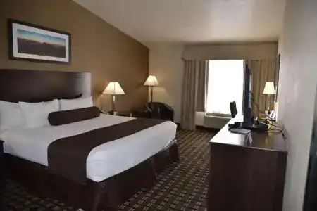 Best Western Plus Las Vegas West - 41