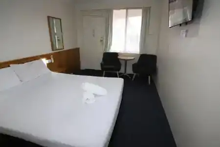 Reign Inn - 124