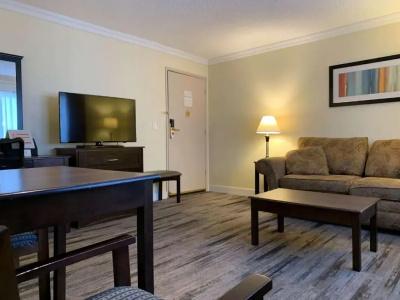 Best Western Plus - 74