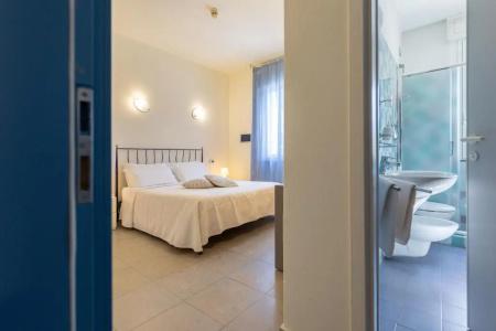 Nina - 62
