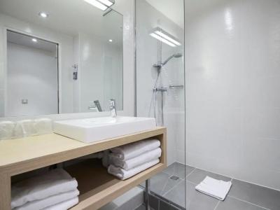 Kyriad Paris 18 - Porte de Clignancourt - Montmartre - 45