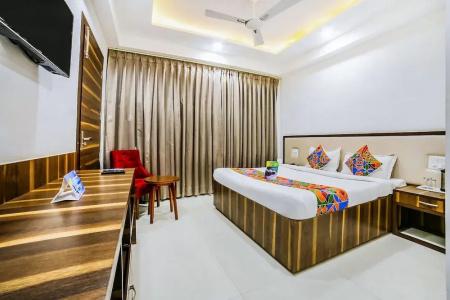 FabSapphire Inn - 39