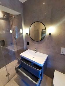 Chelsea Guest House - 82