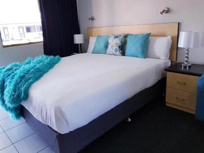 Alara Motor Inn - 11