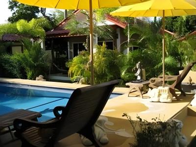 Sanuk bungalows - 5
