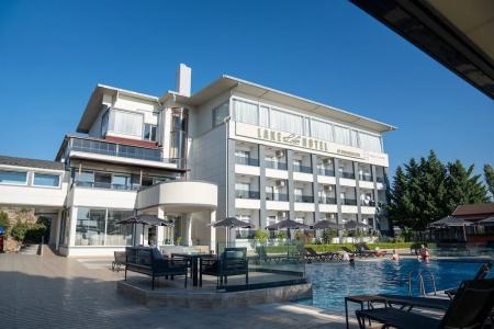 Lake Li̇fe - 16