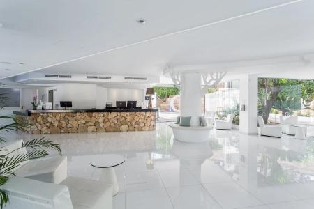 Fergus Style Cala Blanca Suites - 32