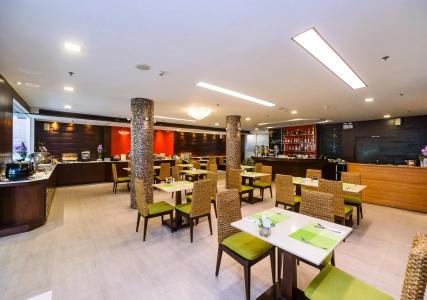 Lohas Residences Sukhumvit - 18