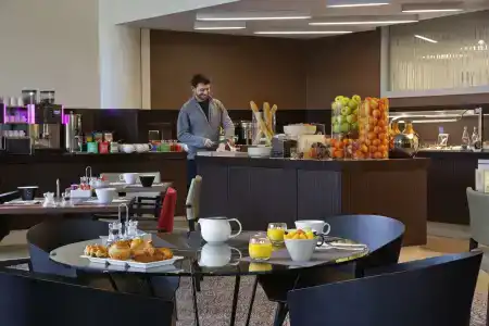 Novotel Lyon Confluence - 11