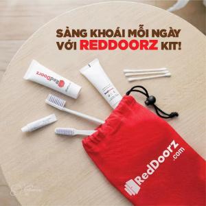 RedDoorz near Lotte Center Hanoi - 7