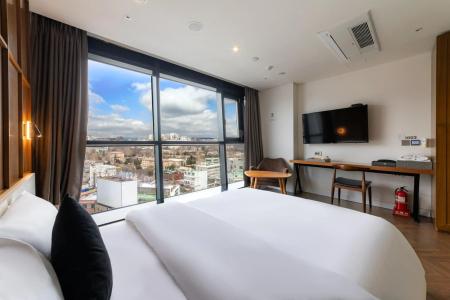 The Riverside - 42