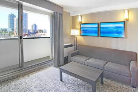 Holiday Inn Express and Suites, an IHG - 56