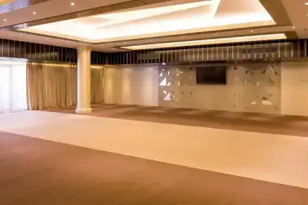 Al Qurum Resort - 1