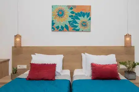Aphrodite Studios & Suites - 40