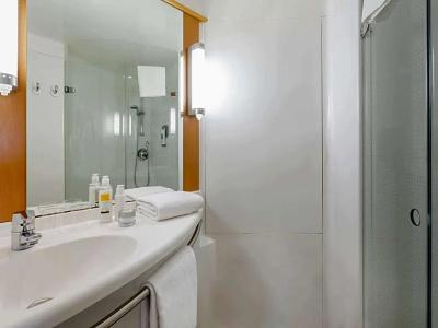 ibis Rennes Centre Gare Sud - 34