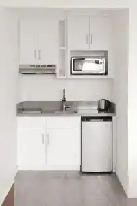 Hollywood Hills - 17