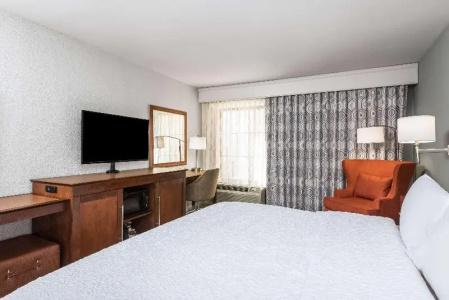 Hampton Inn - Suites-Civic Center - 39