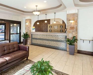Comfort Inn Near Seaworld - Lackland Afb - 1