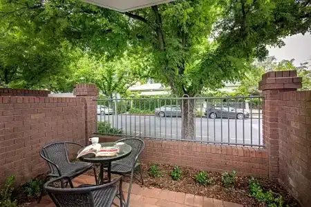 Adelaide Inn - 52