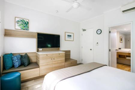 Mantra PortSea - 32