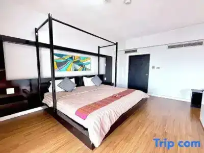 Pailyn Phitsanulok - 92