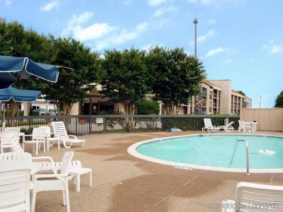 Executive Inn - 7